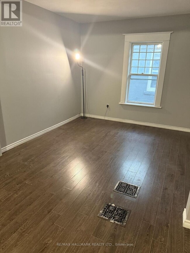 46 Grove St in Welland, ON - Building Photo - Building Photo