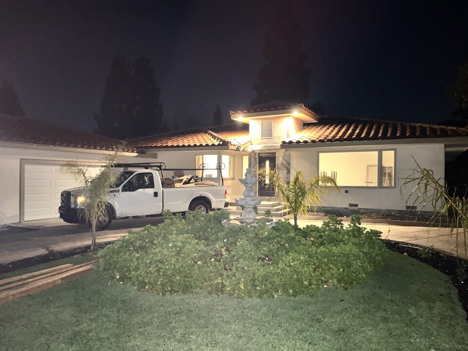 5209 Olive Dr, Unit 2 in Concord, CA - Building Photo