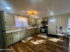 27 Spring St in Freehold, NJ - Building Photo - Building Photo