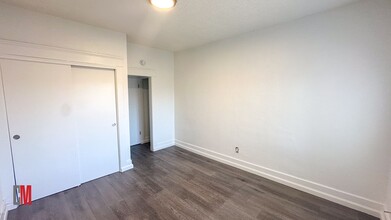 2143 Franklin Ave in San Diego, CA - Building Photo - Interior Photo