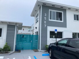 3507 Broadway, Unit 202 in West Palm Beach, FL - Building Photo