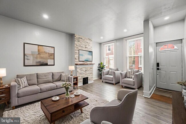 property at 1232 W Sergeant St