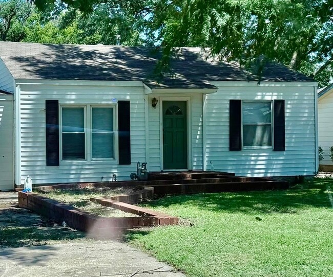 property at 4521 E 5th St