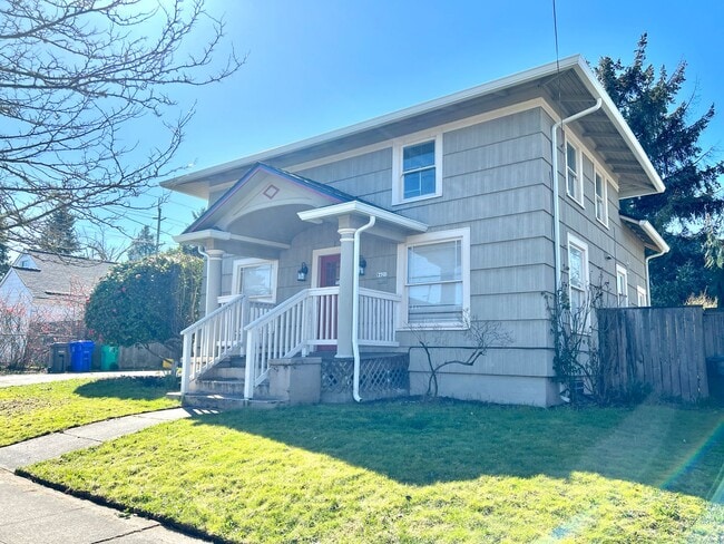 8421 N Fiske Ave in Portland, OR - Building Photo - Building Photo