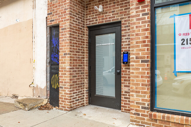 2025 Frankford Ave in Philadelphia, PA - Building Photo - Building Photo