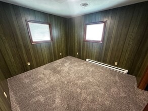 6405 Hansen Dr in Country Club, MO - Building Photo - Building Photo