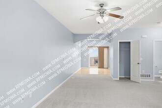 9140 Greenspire Dr in West Des Moines, IA - Building Photo - Building Photo