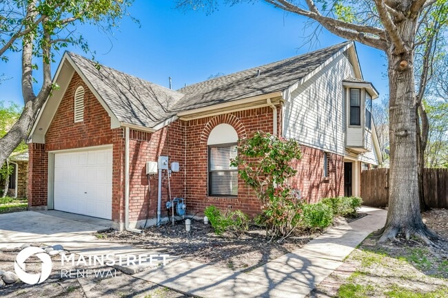 2048 Wanderlust Dr in Lewisville, TX - Foto de edificio - Building Photo