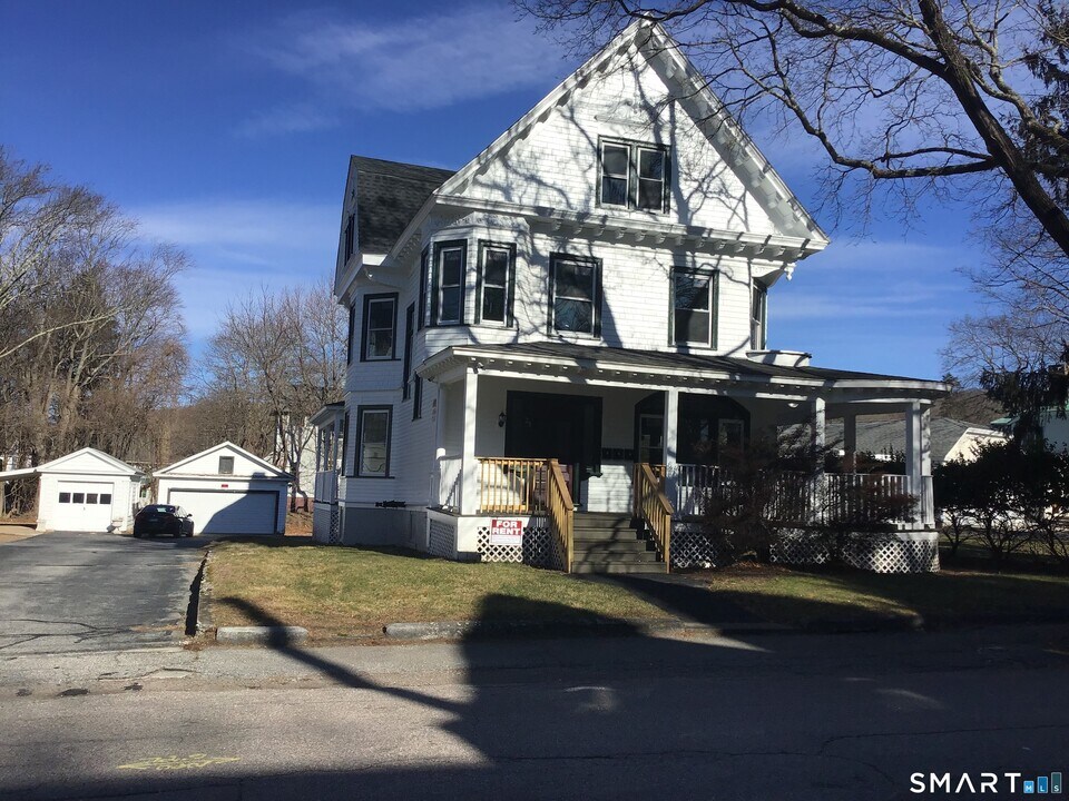 23 Williams St in Norwich, CT - Building Photo