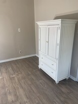 9222 Old Tyburn Rd in Morrisville, PA - Building Photo
