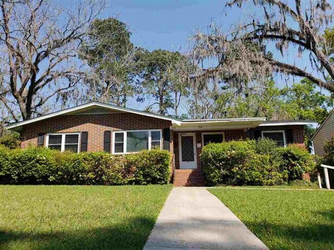 property at 516 E Call St