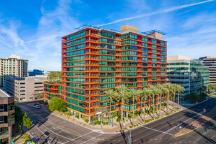 Optima Biltmore Towers in Phoenix, AZ - Foto de edificio - Building Photo