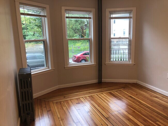 154 Stanwood St, Unit #2 in Boston, MA - Building Photo - Building Photo