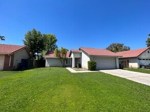 4717 Tobin Rd in Bakersfield, CA - Building Photo - Building Photo