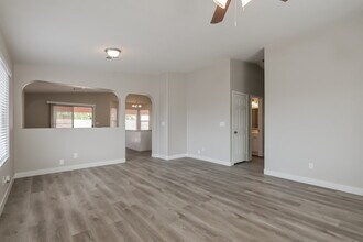 456 Palegold St in Henderson, NV - Foto de edificio - Building Photo