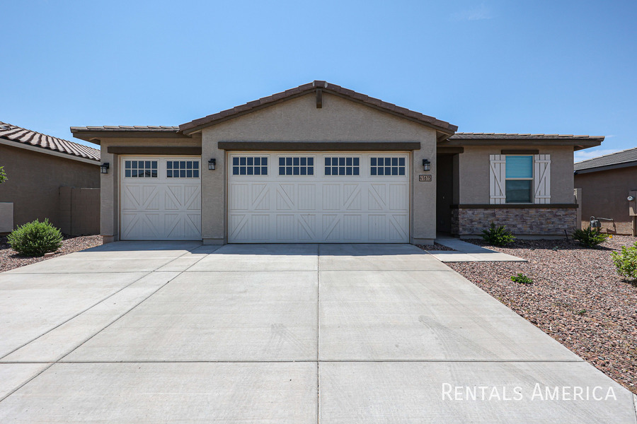 41615 W Cathedral Rock Pass in Maricopa, AZ - Building Photo