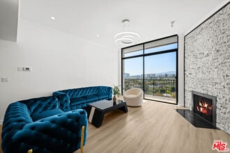 10535 Wilshire Blvd in Los Angeles, CA - Foto de edificio - Building Photo