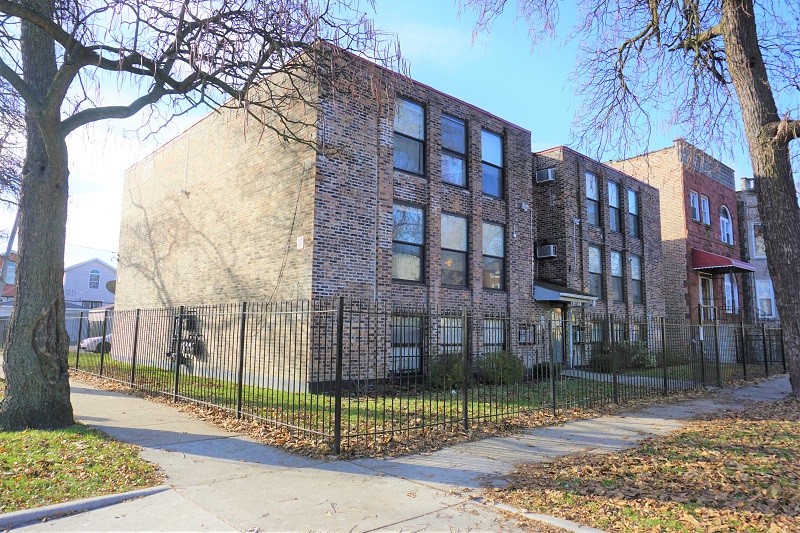 6 UNITS /// GARFIELD PARK NEIGHBORHOOD in Chicago, IL - Building Photo