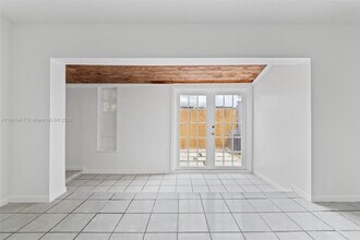 10387 SW 209th Ln in Cutler Bay, FL - Building Photo - Building Photo
