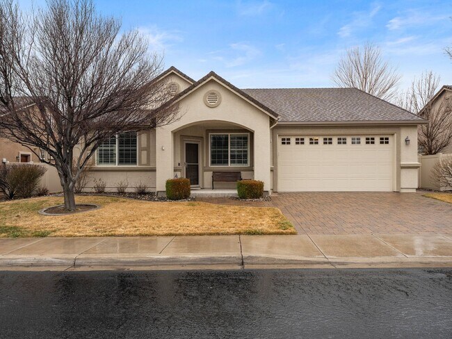 11060 Colton Dr in Reno, NV - Building Photo - Building Photo