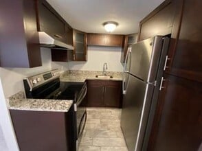 605 92nd Ave N in St. Petersburg, FL - Building Photo - Building Photo