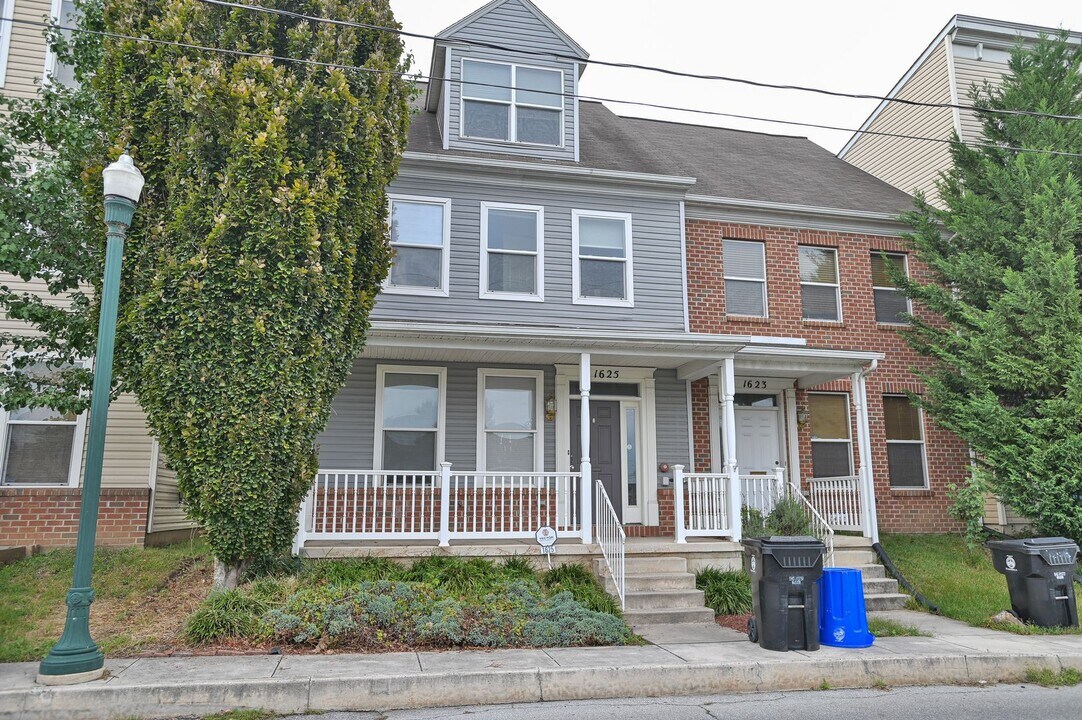 1625 Fulton St in Harrisburg, PA - Building Photo