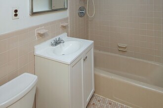 27 Allston St, Unit 1 in Boston, MA - Building Photo - Building Photo