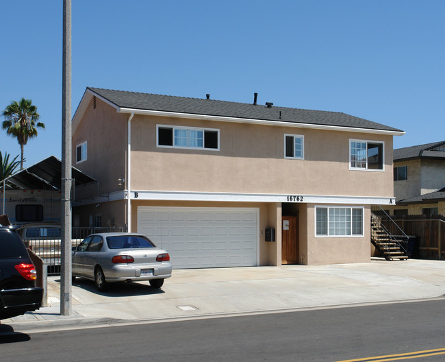 16762 Lynn St in Huntington Beach, CA - Building Photo - Building Photo