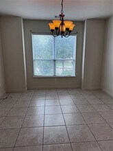 813 Oak Valley in Denton, TX - Building Photo - Building Photo