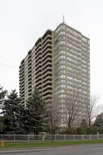 10 Torresdale Ave in Toronto, ON - Building Photo - Building Photo