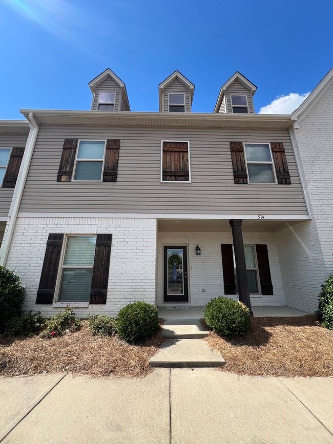 property at 514 Fifer Cir