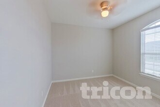 235 Jenkinson Dr in Fate, TX - Building Photo - Building Photo