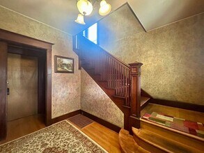 1910 N 37th St in Seattle, WA - Building Photo - Building Photo