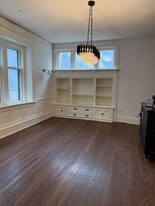 2845 N Maryland Ave in Milwaukee, WI - Building Photo