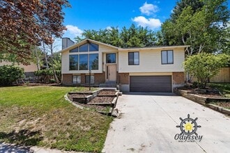 2066 E 10095 S in Sandy, UT - Building Photo - Building Photo