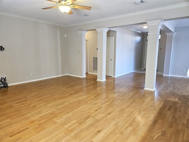 property at 14310 Windsor Oaks Ln