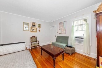 27 Franklin St in Arlington, MA - Building Photo - Building Photo