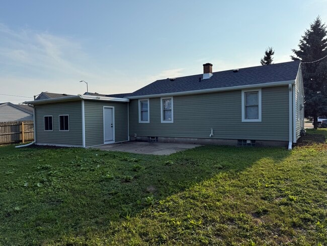 1311 N Green Bay Rd in Mount Pleasant, WI - Building Photo - Building Photo