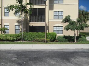 12970 Positano Cir in Naples, FL - Building Photo - Building Photo