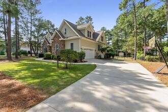108 Hammerstone Cir in Whispering Pines, NC - Foto de edificio - Building Photo