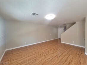 8987 W Agate Ave in Las Vegas, NV - Building Photo - Building Photo