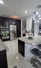 8760 NW 102nd Ct in Doral, FL - Building Photo - Building Photo