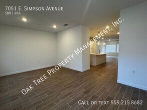7051 E Simpson Ave in Fresno, CA - Building Photo - Building Photo