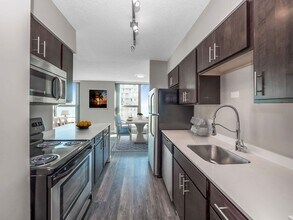 5600 N Sheridan Rd in Chicago, IL - Building Photo - Building Photo