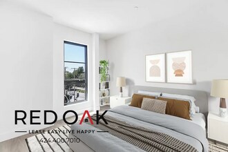 12444 Chandler Blvd in Valley Village, CA - Building Photo - Building Photo