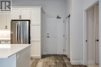 1 Redfern Ave in Hamilton, ON - Building Photo - Building Photo