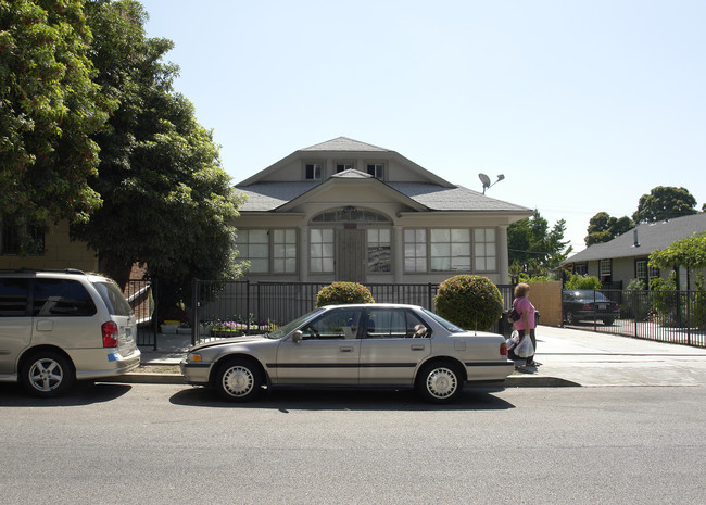 1406 Gordon St in Los Angeles, CA - Building Photo - Building Photo