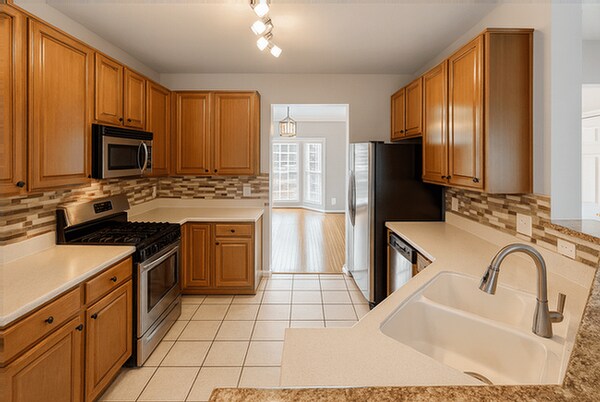 5581 Crestwood Dr in Mason, OH - Foto de edificio - Building Photo
