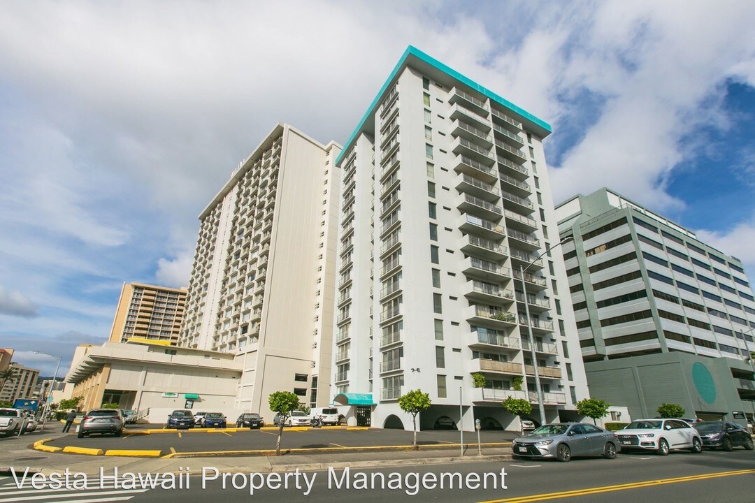 731 Amana St-Unit -#1202 in Honolulu, HI - Building Photo