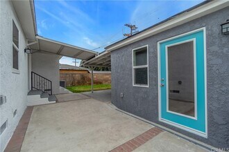 922 E Century Blvd in Los Angeles, CA - Building Photo - Building Photo